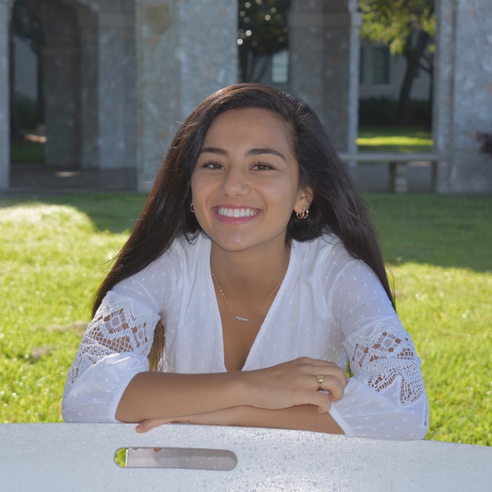 Meet your Posher, Andrea